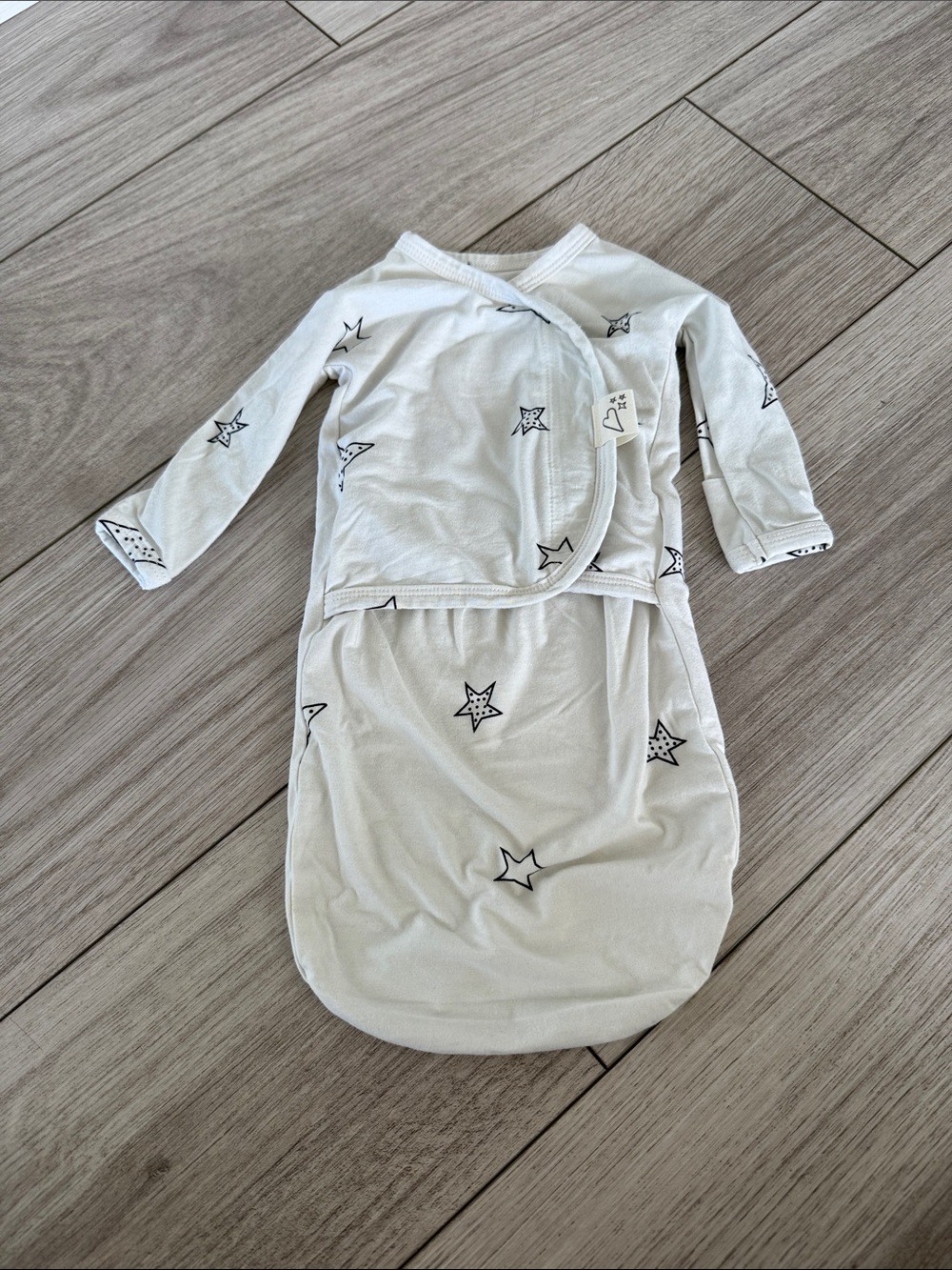 Bonsie Skin to Skin Babywear Bag White and Black Stars Newborn